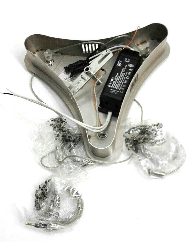 Pingente de LED Alico LCA103-10-16M Cono 3 luzes em cetim níquel com vidro branco - Imagem 2 de 4