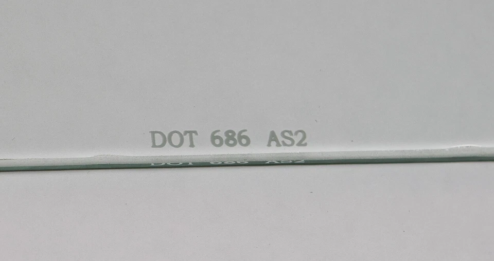 Nuevo vidrio de ventilación lateral derecho transparente AMD para Chevrolet Chevelle 560-3464-CR Foto 3 de 3