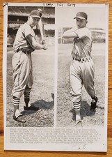 Cardinals Rookie Joe Cunningham Shows Batting Stance  Baseball Press Photo 1954