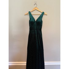 Emerald Green Velvet Rhinestone Studded V-Neck Maxi Formal Gown Dress Sleeveless