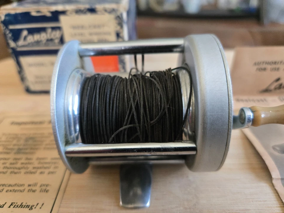 Langley reelcast level winding casting reel , model r-500 - Image 4 of 4