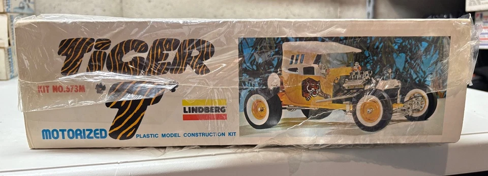 🎁 1977 Lindberg "TIGER T" Large 1/8 Scale Motorized Sealed Kit - Image 2 of 4