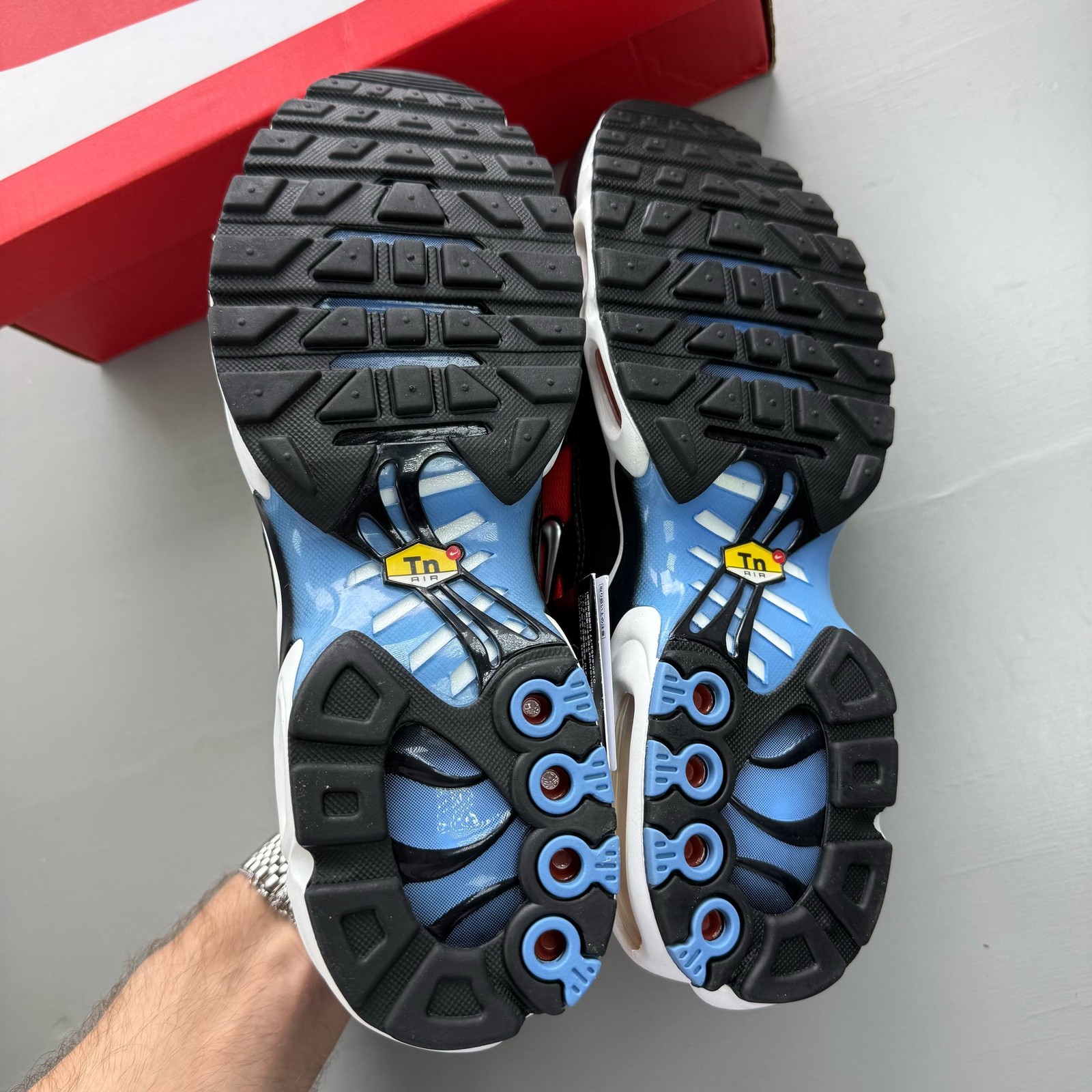 Nike Air Max Plus TN Size UK 8.5 Slush Puppies Black Blue Trainers HF5386-001 image 3