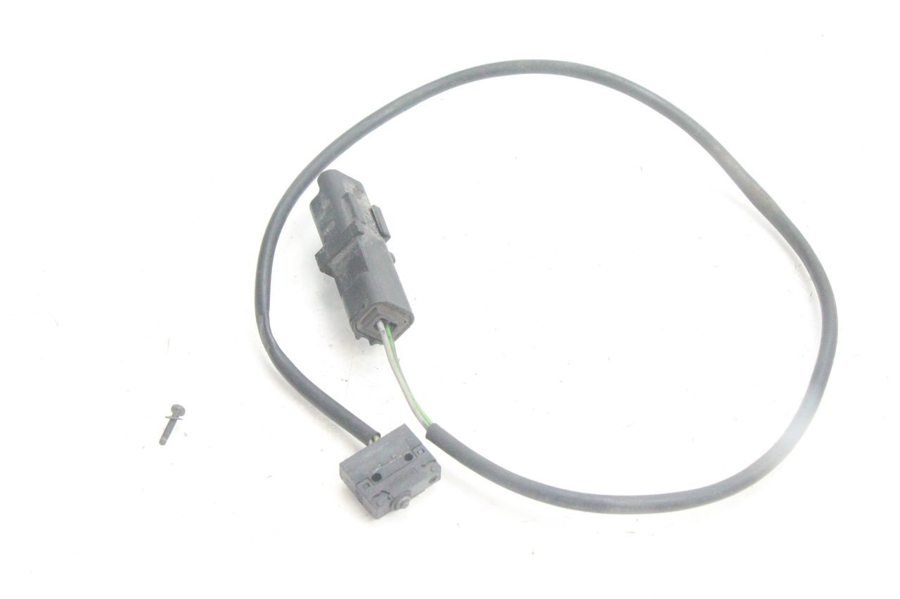 CONTACTO DE LUZ DE FRENO IZQUIERDO - PEUGEOT SATELIS 125 (2006 - 2009)