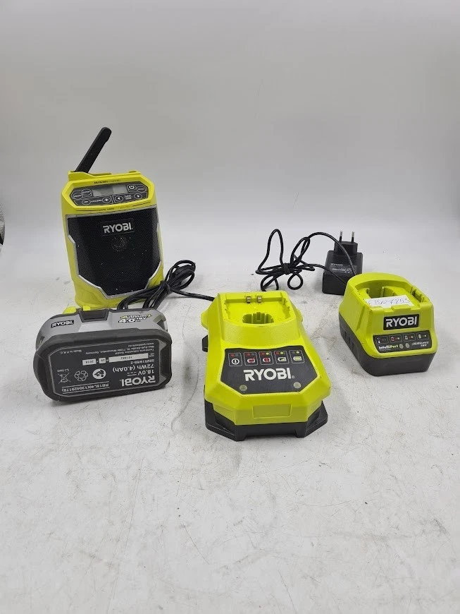 LOS VON 4 Ryobi CDR180 Radio & 2x Ladegerät & Batterie Funktionierend - Bild 3 von 4