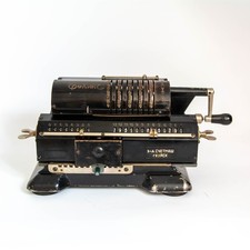 Arithmometer adding machine. Soviet Vintage Mechanical Rare Calculator RARE.