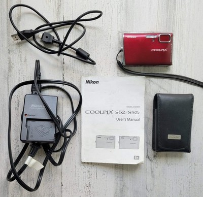 Nikon COOLPIX S52 9.0MP Digital Camera Burgundy Red Bundle W/ Charger Works READ