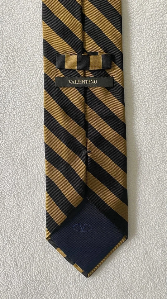 Valentino Necktie 100% Silk Black & Gold Striped Made In Italy - Image 4 of 4