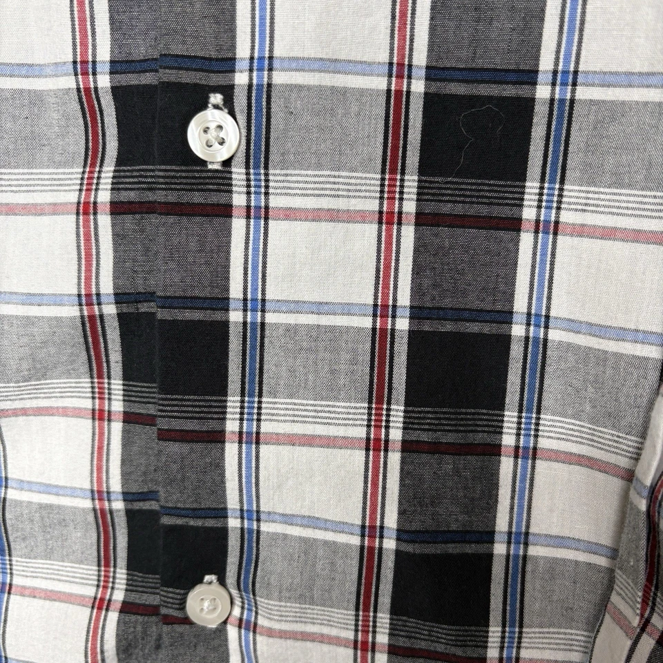IZOD 男孩常规 6/7 黑色红色白色格子长袖纽扣二手二手状况完好 — 第 2/4 张图片