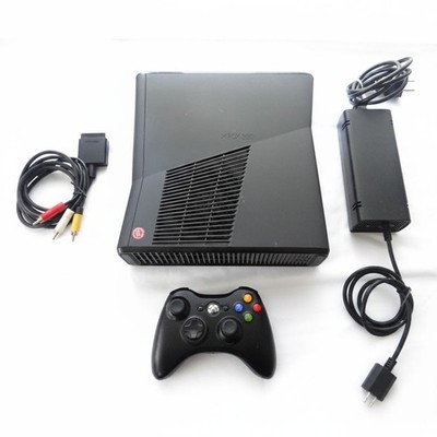 Microsoft Xbox 360 S Slim 250GB Schwarz Konsole Spielekonsole Controller Bundle