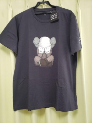 KAWS UT SEPARATED Tシャツ KAWS × UNIQLO UT TOKYO FIRST s-l400.jpg