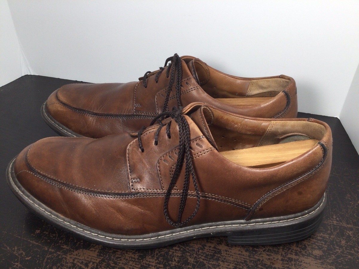 Clarks Shoes Men display picture 1