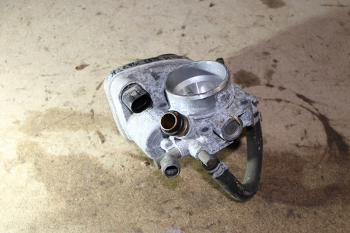 Drosselklappe Opel Astra H 1,6 77 kW Bj07 55560398
