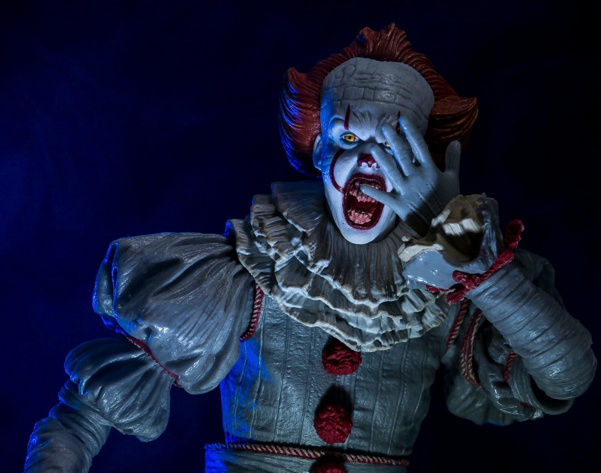 Neca - IT - ES 2017 - Ultimate Pennywise - Action Figure Neca - IT - ES 2017 - Ultimate Pennywise - Action Figure