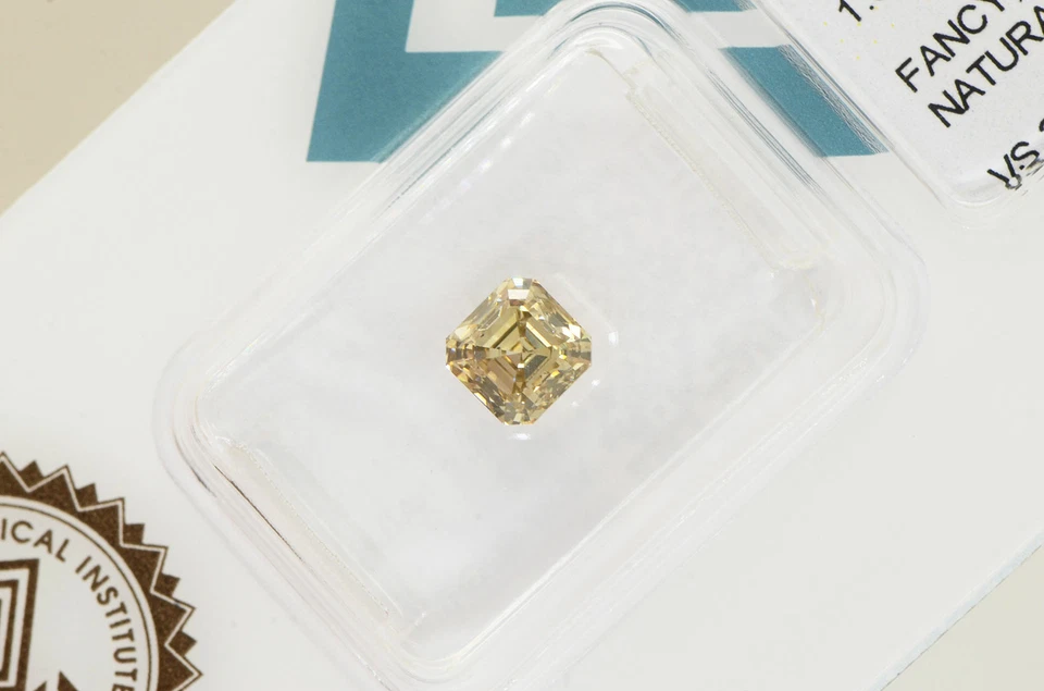 Asscher Diamond Natural Fancy Brown Color Loose 1.02 Carat VS2 IGI Certificate - Image 2 of 4