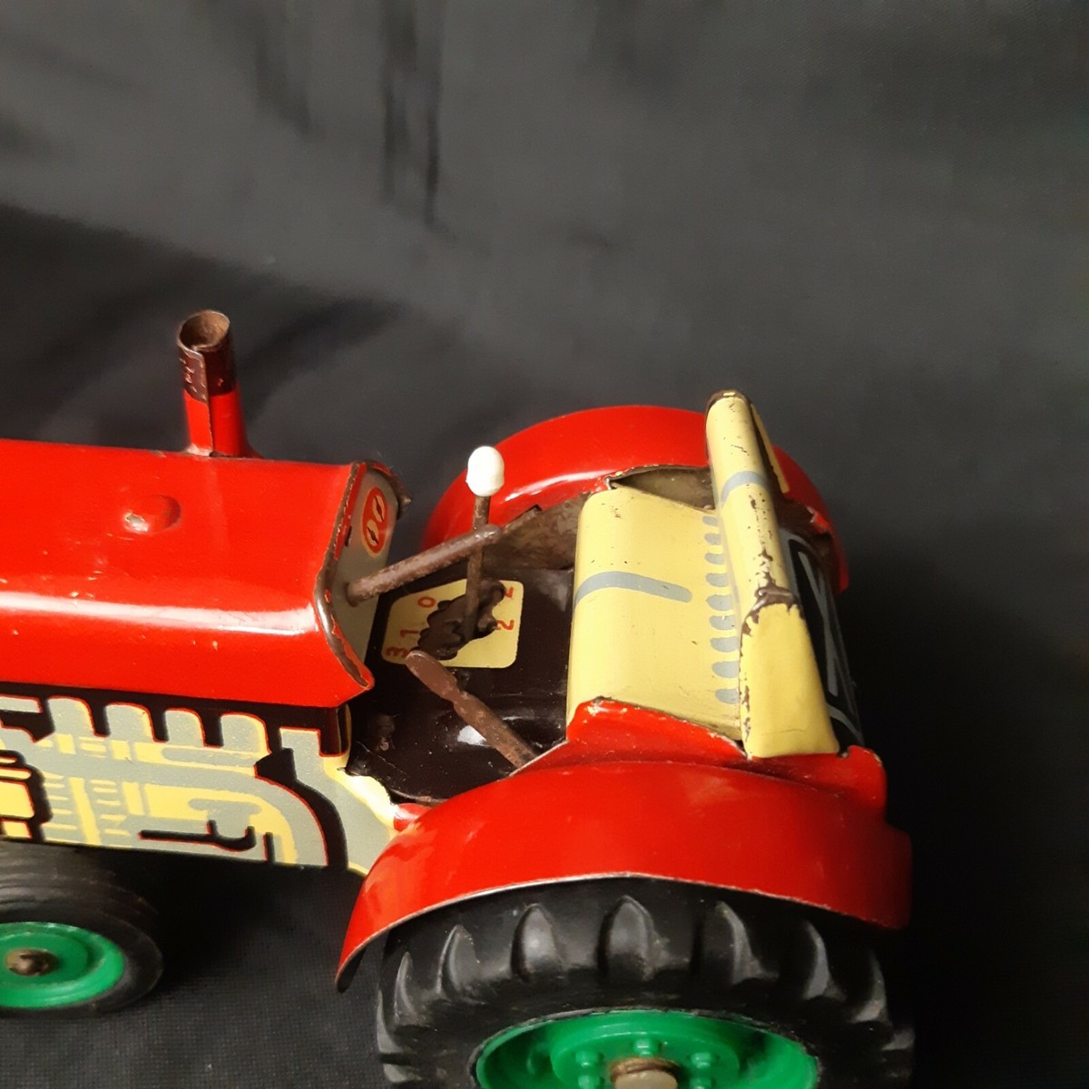 ancien jouet tole cariole tracteur voiture a pédale