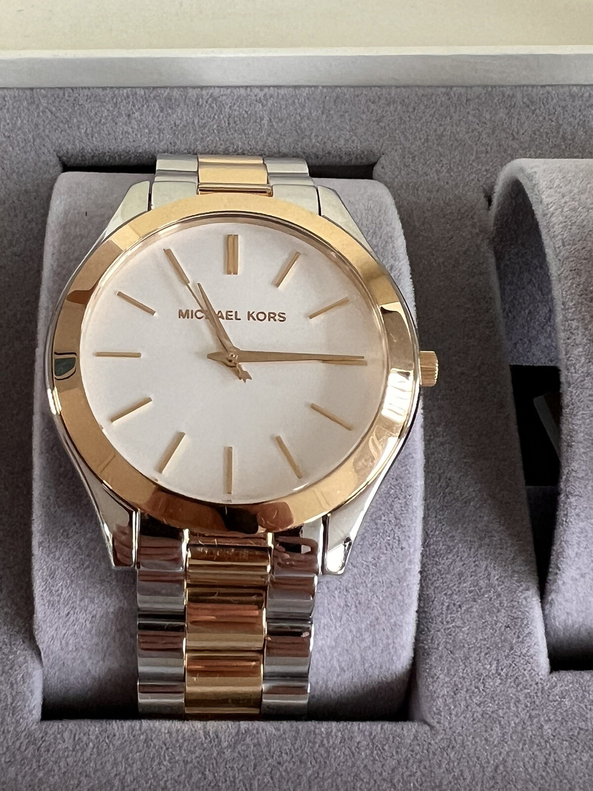 Descubrir 58+ imagen his and hers matching michael kors watches
