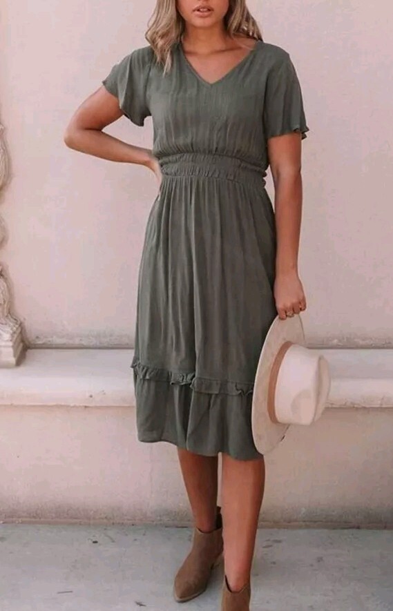 gold maid of honor dress [$129.00 USD] Wanda Velvet length-ExtraTall Competitive Price More quantities Size:8-9 Alice + Olivia Renee