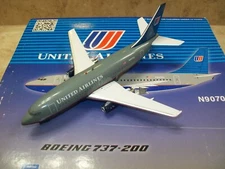 Inflight 200 United Airlines 737-200 N9070U  1/200
