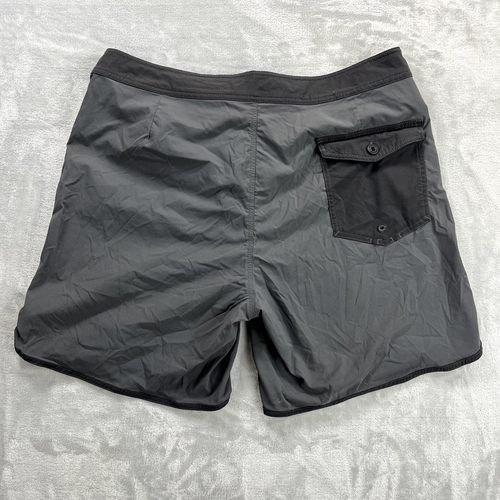 Patagonia Wavefarer Jakobsmuschelsaum Boardshorts Herren 38 Stretch grau/schwarz 7" Ins - Bild 2 von 10