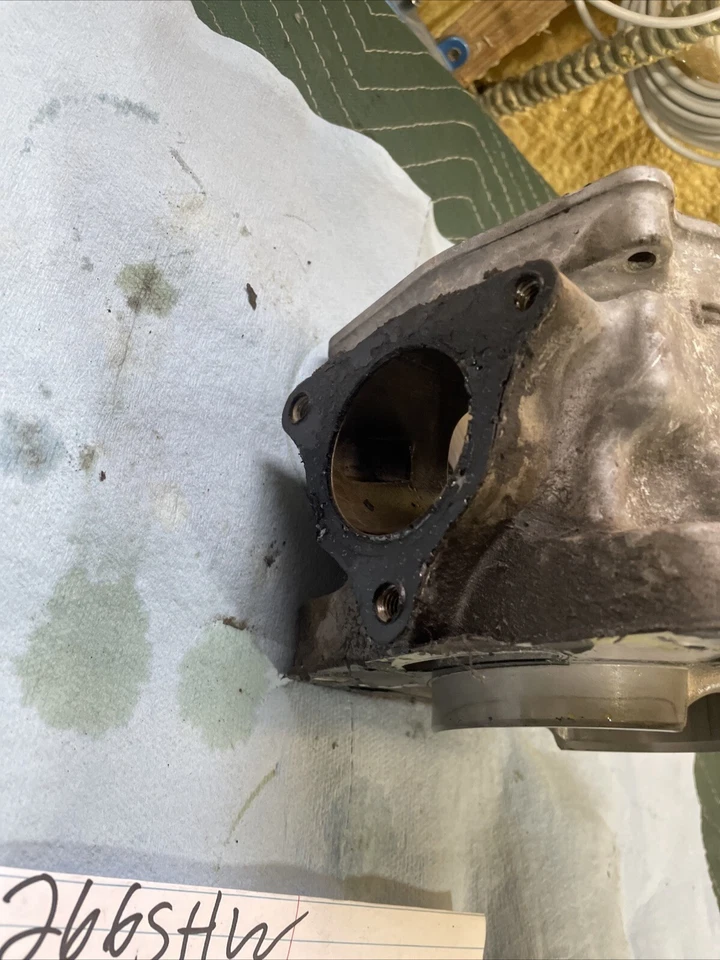 1998 Polaris RMK 700 气缸水壶桶 5131220 酷睿 266 — 第 3/4 张图片