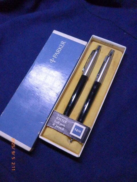 It's vintage Parker Jotter mechanical pencil and ballpoint pen #0fc72d