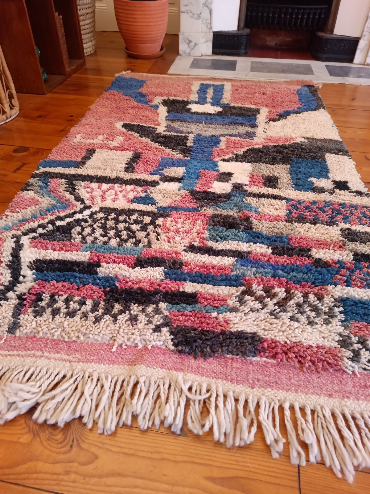 Tapis berbère fait main en laine de mouton marocain 150x110 cm