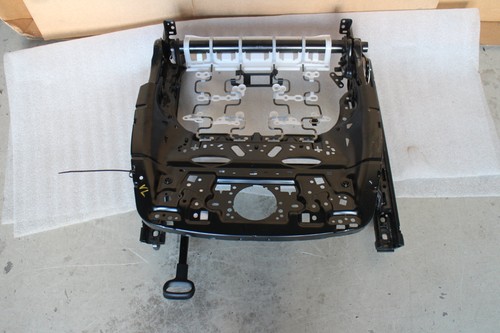 5WA881105D Sitzkonsole vorne links Fahrerseite Original VW Golf VIII 8 Lim.2023