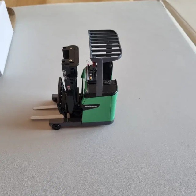 Toyota L&F Rinova Reach Truck Model Unopened