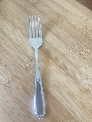 Farberware Glossy Stainless CASSELBURY Plume Tip Beaded SALAD FORK 6.5''