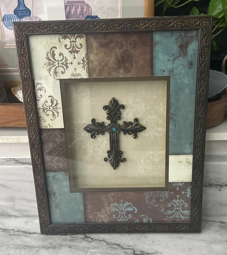 Framed Cross Artwork - Picture 2 of 7