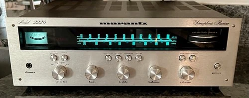 Vintage Marantz Model 2220B Stereo Receiver - Excellent Condition - Tested Works