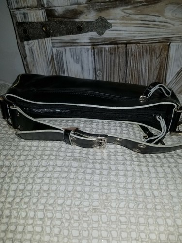 GUESS SATCHEL BAG PURSE BLACK NWT SHOULDER New - Picture 12 of 12