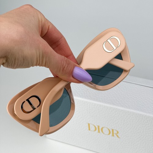 Dior Women Sunglasses Powder Pink Green Butterfly DIORBOBBY B1U 40C0 NEW - Picture 9 of 11
