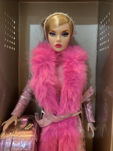 Integrity Toys Poppy Parker Snow Stopper - Picture 3 of 6