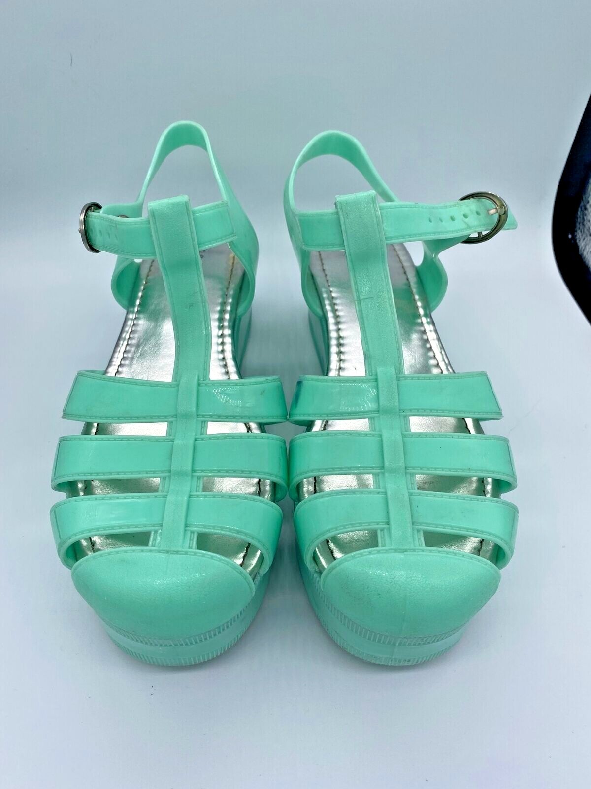 rouge jelly sandals