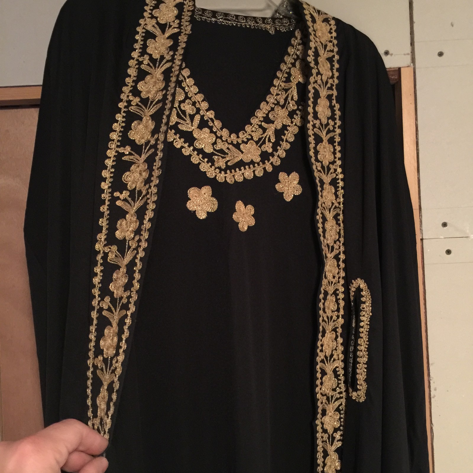 Picture 4 of 5