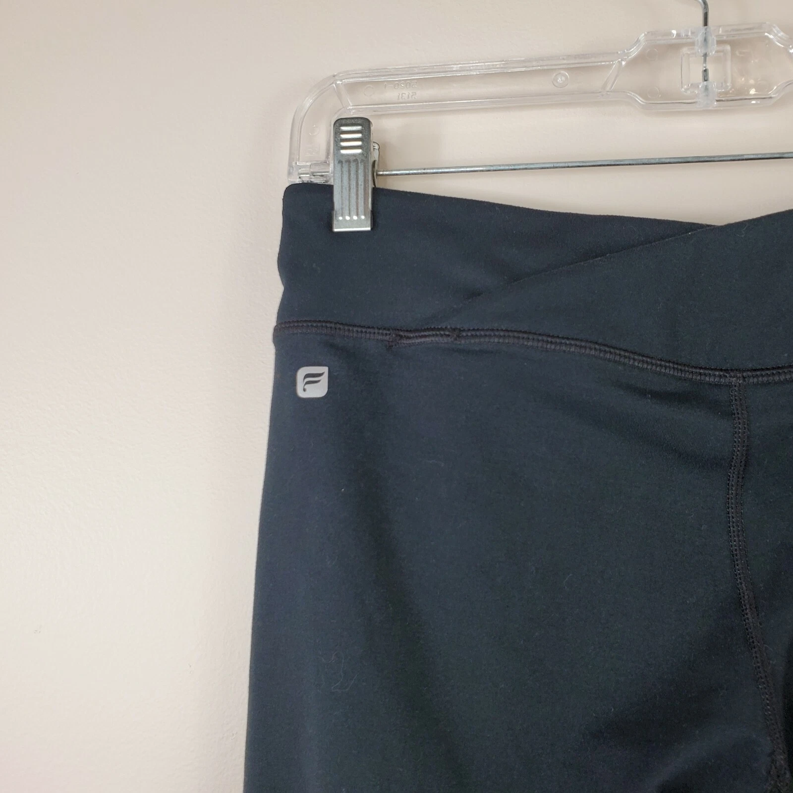 fabletics cropped workout athletic leggings