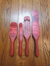 Mad Hungry Original 4-Piece Pakka Wood Spurtle Set Natural wood Red