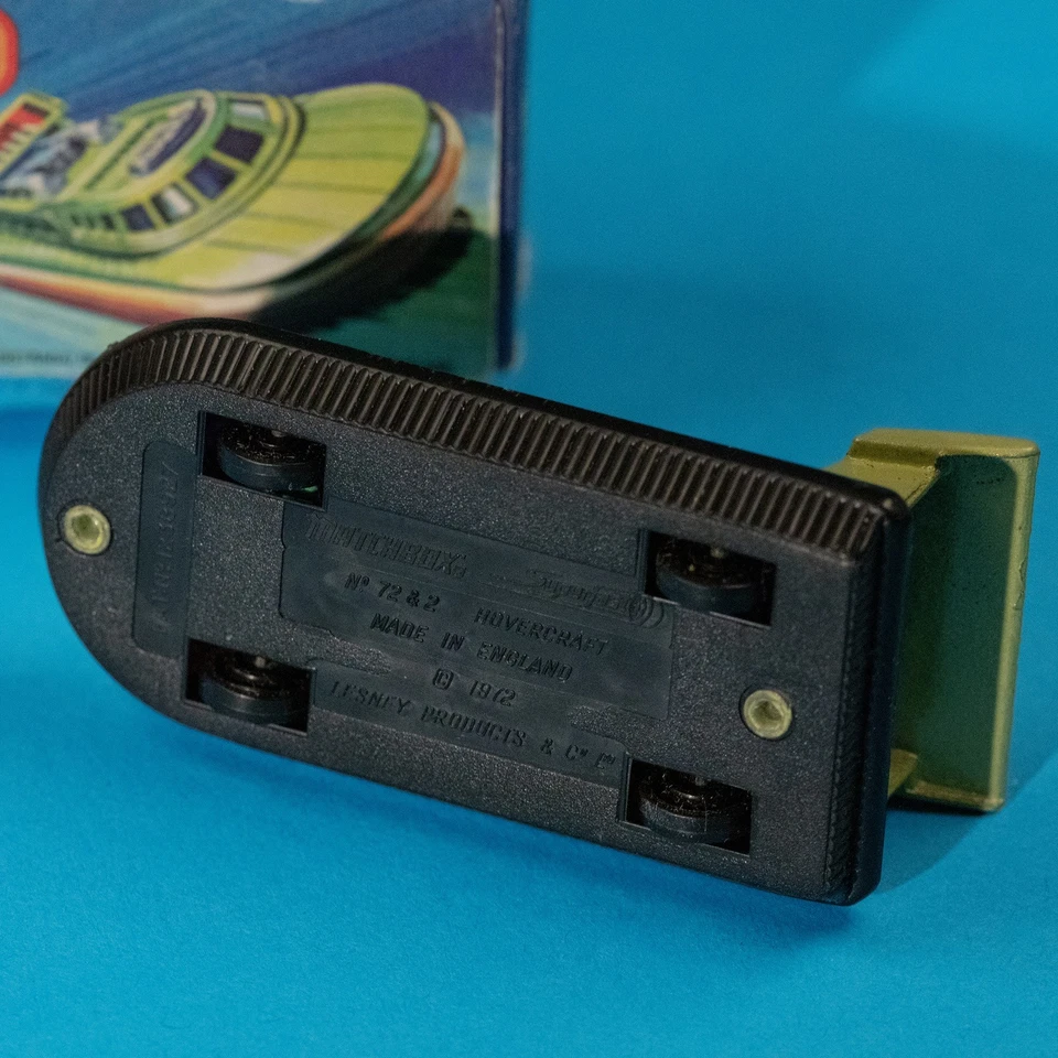 Matchbox Superfast / MB 02 C10 Rescue Hovercraft 2000 / 1976 MIB / Near Mint - Image 4 of 4