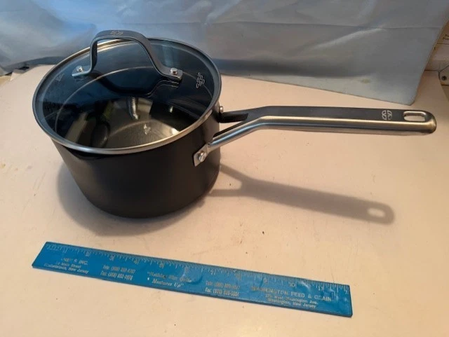 NEW Calphalon® Hard-Anodized Aluminum Nonstick 2.5 QT SAUCEPAN W/ STRAINER LID