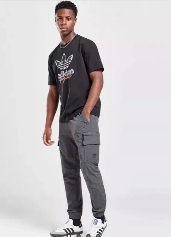 Pantalones de chándal Adidas Trefoil Essentials tejido cargo PVP £60 Foto 3 de 4