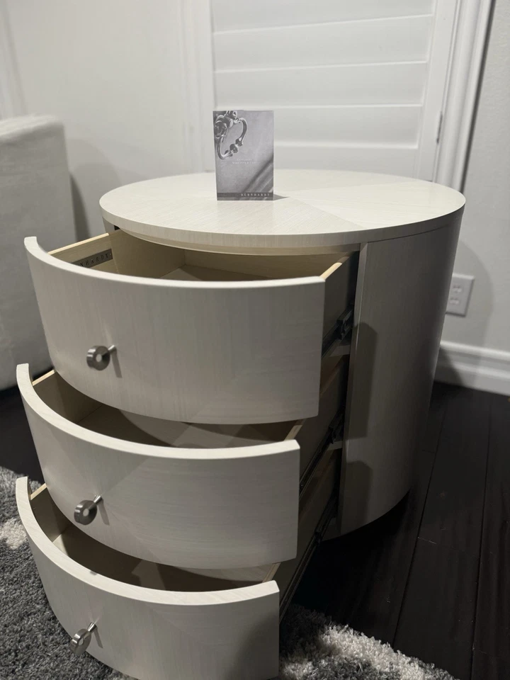 Berhardnt FLASH SALE! Elevate Your Home With This Great Side Table! - Image 2 of 4