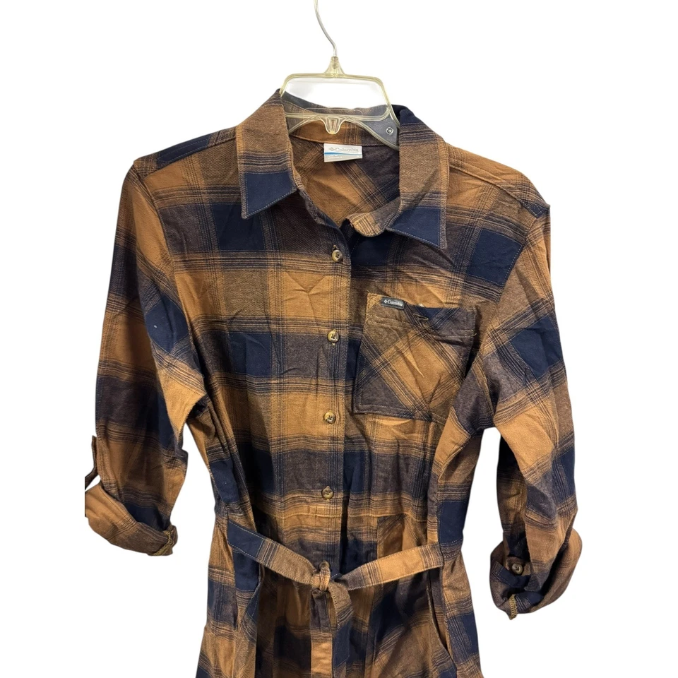 Camisa de vestir Columbia de franela a cuadros con cinturón y botones manga larga para mujer Foto 4 de 4