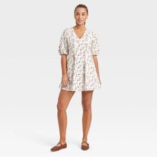 Universal Thread Mini A-Line Dress Womens Small White Floral Bell Elbow Sleeve