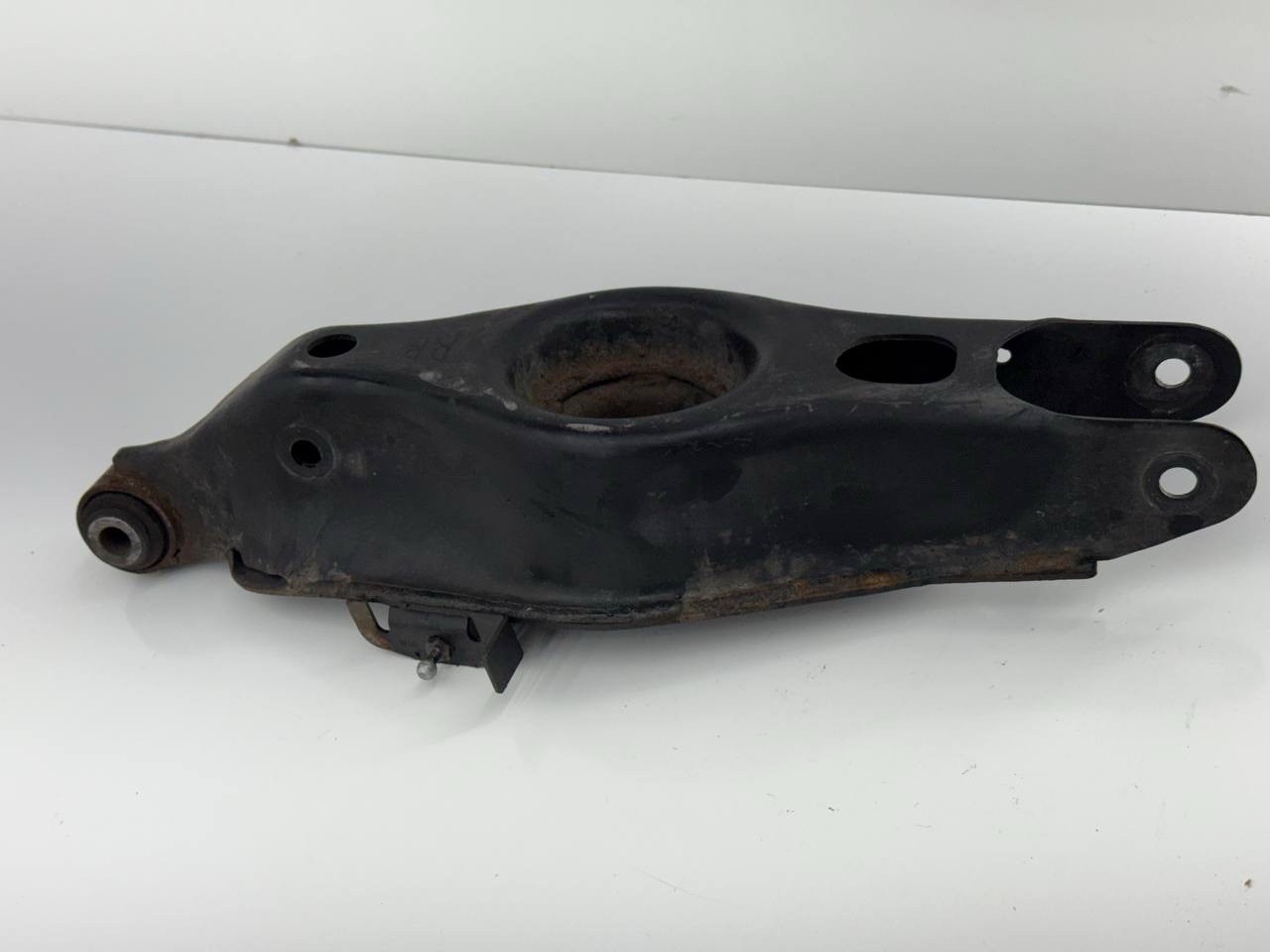 2014‑2023 Maserati Ghibli Quattroporte Rear Right Lower Control Arm 