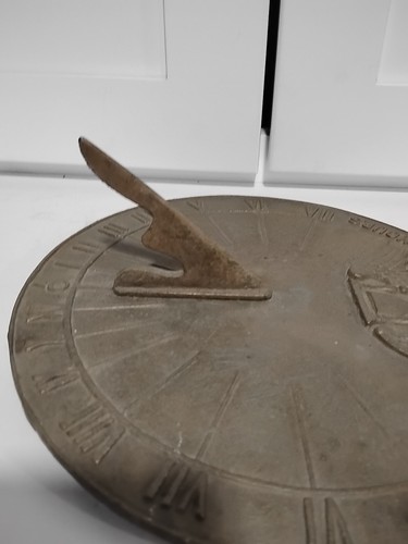 Vintage Cast Metal Sundial 9.5" Diameter with Roman Numerals Bass Bronze? - Picture 13 of 18