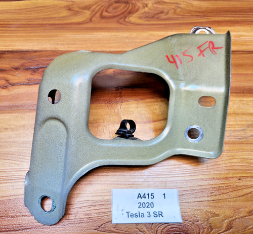 ✅ 17-23 OEM Tesla Model 3 Front Right Passenger Side Fender Support Bracket
