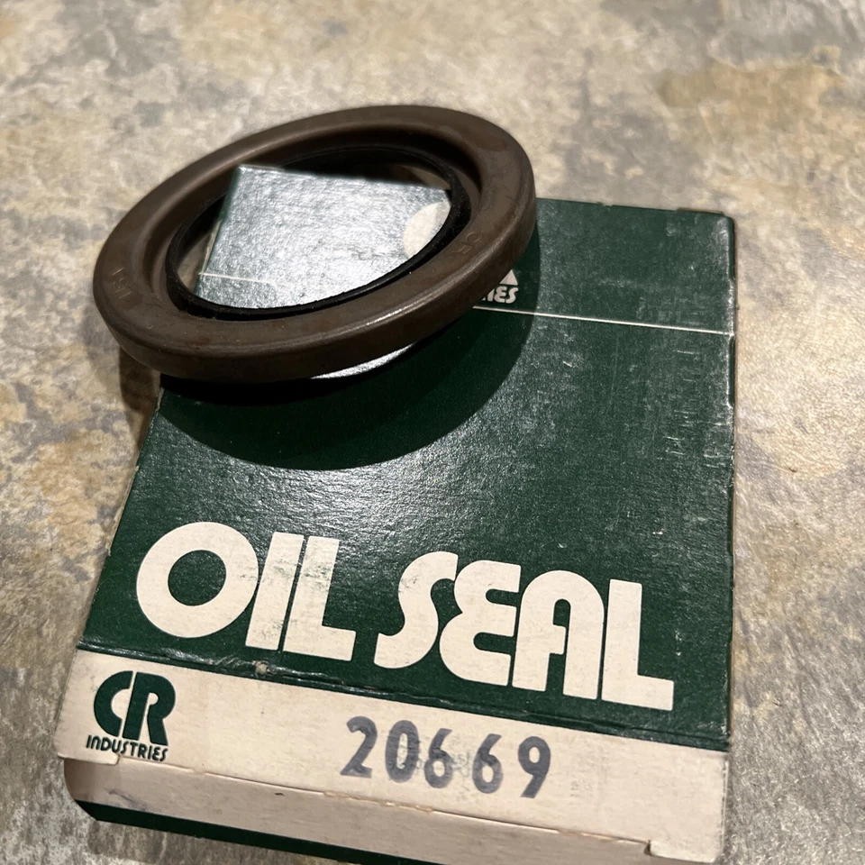 Sello SKF 20669 para GMC 250 300 Chevrolet serie P30 ¡Nuevo en caja! Envío gratuito Foto 3 de 4