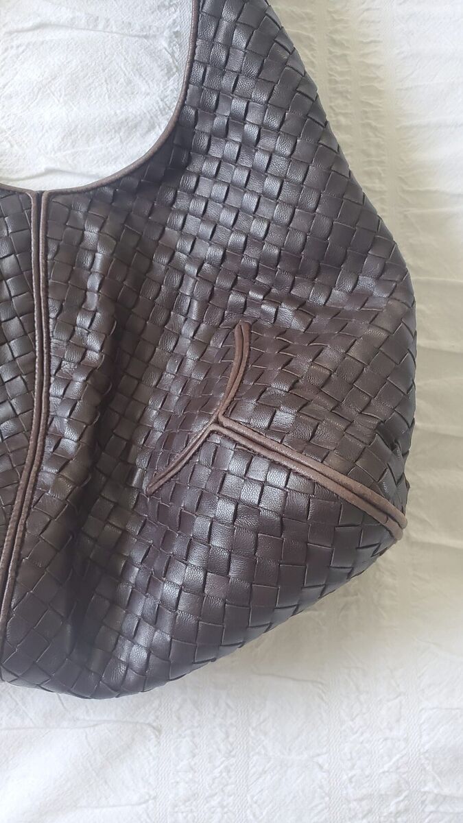 Bottega Veneta Intrecciato Hobo Bag Medium size BrownLeather Bottega Veneta Intrecciato Hobo Bag Medium size BrownLeather